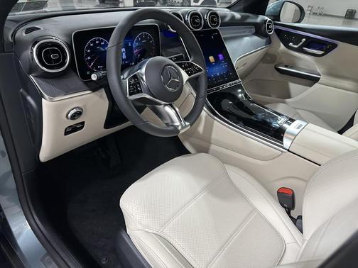 2026 Mercedes-Benz GLC 300 4MATIC