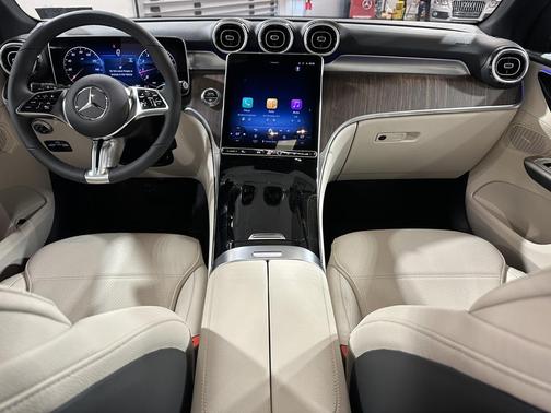 2026 Mercedes-Benz GLC 300 4MATIC