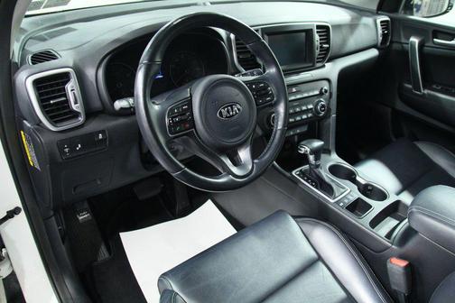 Snow White Pearl 2017 Kia Sportage EX