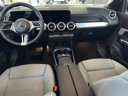 2026 Mercedes-Benz GLB 250 4MATIC