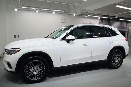 Polar White 2026 Mercedes-Benz GLC 300 4MATIC