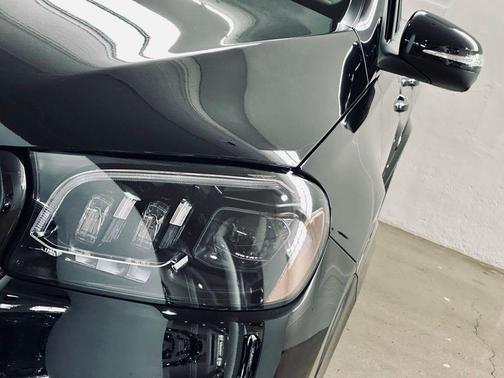 Obsidian Black 2026 Mercedes-Benz GLS 450 4MATIC