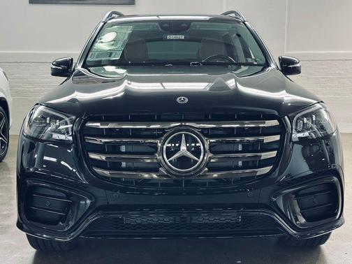 Obsidian Black 2026 Mercedes-Benz GLS 450 4MATIC