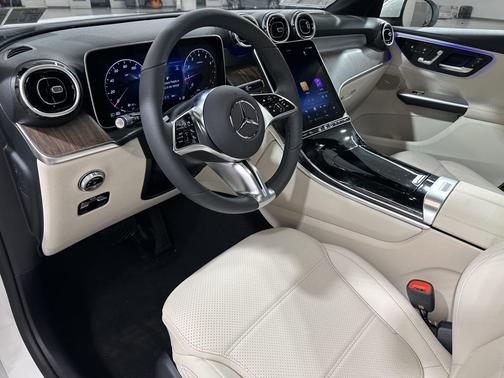 2026 Mercedes-Benz GLC 300 4MATIC