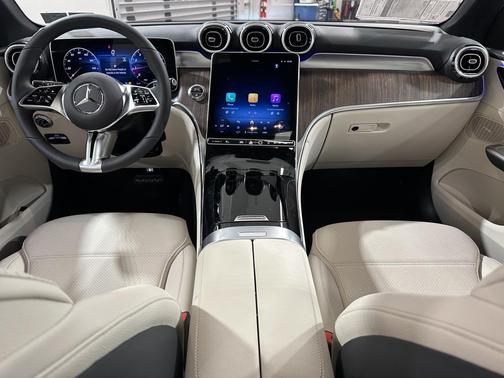 2026 Mercedes-Benz GLC 300 4MATIC