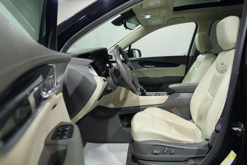 Stellar Black Metallic 2022 Cadillac XT6 Premium Luxury AWD