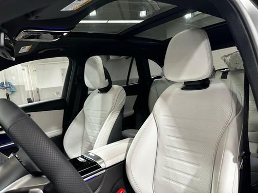 Graphite Grey M 2026 Mercedes-Benz GLC 300 4MATIC