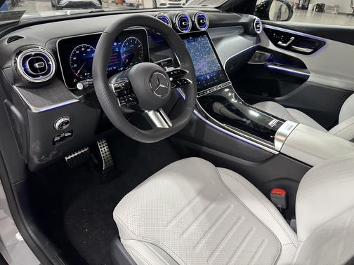 2026 Mercedes-Benz GLC 300 4MATIC