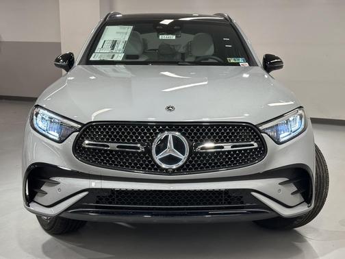 2026 Mercedes-Benz GLC 300 4MATIC