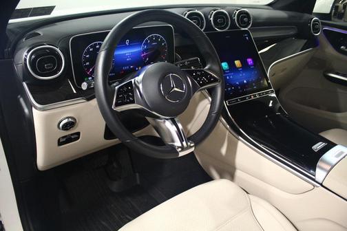 2025 Mercedes-Benz GLC 300 4MATIC