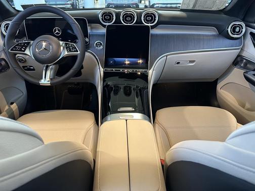 2026 Mercedes-Benz GLC 300 4MATIC