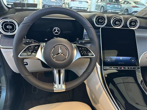 2026 Mercedes-Benz GLC 300 4MATIC