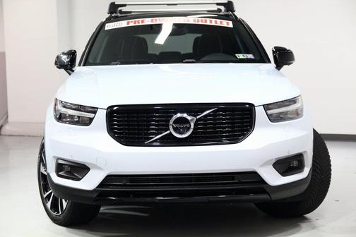 2021 Volvo XC40 T5 R-Design