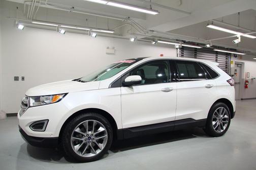White Platinum Clearcoat Metallic 2015 Ford Edge Titanium