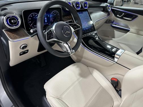 2026 Mercedes-Benz GLC 300 4MATIC