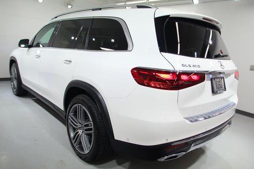 2025 Mercedes-Benz GLS 450 4MATIC