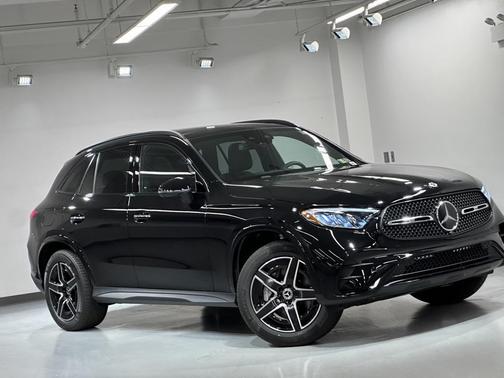 2026 Mercedes-Benz GLC 300 4MATIC