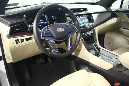 2018 Cadillac XT5 Premium Luxury