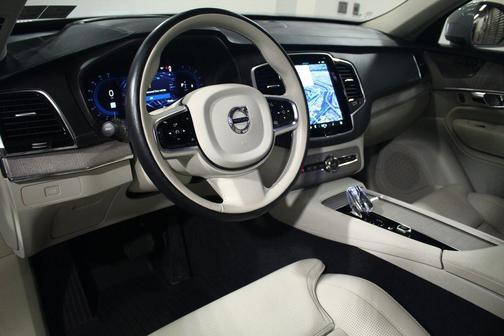 2025 Volvo XC90 B6 Ultra