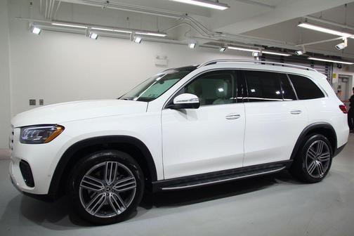 Polar White 2026 Mercedes-Benz GLS 450 4MATIC
