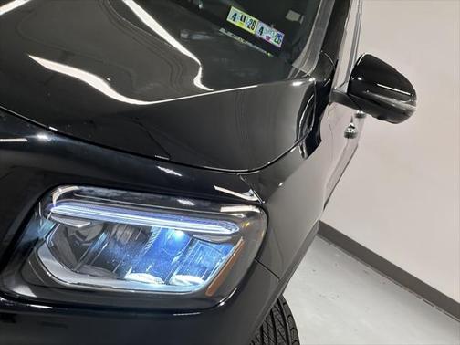 2025 Mercedes-Benz GLB 250 4MATIC