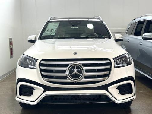 2025 Mercedes-Benz GLS 450 4MATIC