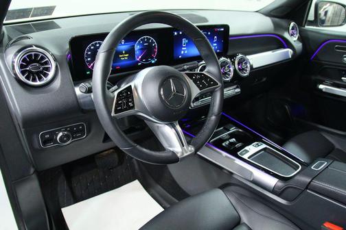Polar White 2025 Mercedes-Benz GLB 250 4MATIC