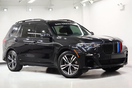2022 BMW X7 M50i