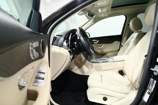 2020 Mercedes-Benz GLC 300 4MATIC