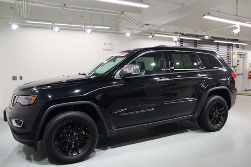 Diamond Black Crystal Pearlcoat 2019 Jeep Grand Cherokee Limited