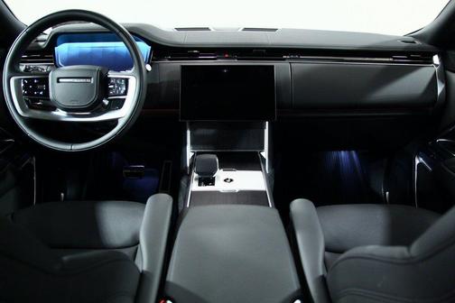 2025 Land Rover Range Rover P400 SE