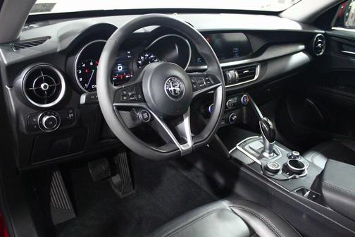 2018 Alfa Romeo Stelvio Base