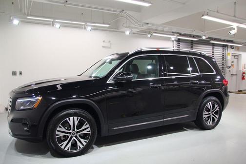 Night Black 2025 Mercedes-Benz GLB 250 4MATIC