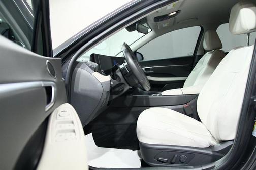 2025 Hyundai SONATA Hybrid SE