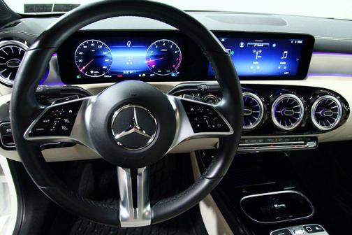 2025 Mercedes-Benz CLA 250 4MATIC