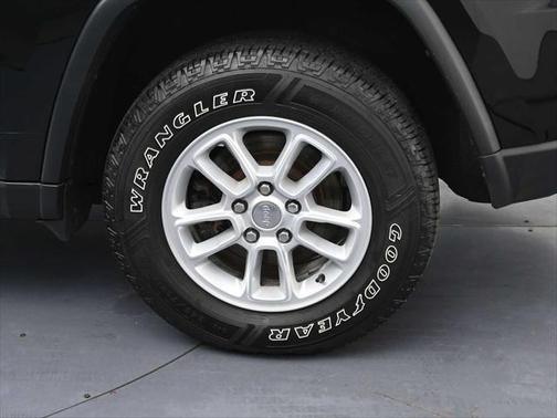 2020 Jeep Grand Cherokee Laredo