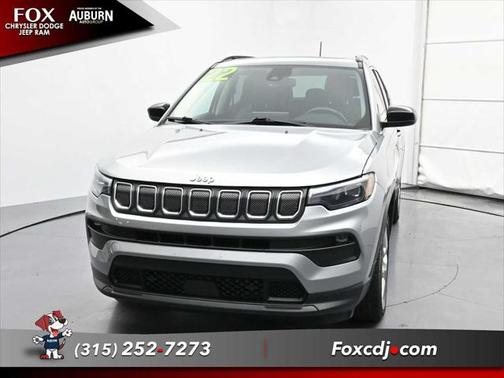 2022 Jeep Compass Latitude Lux