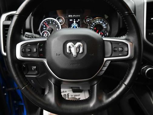 Hydro Blue Pearlcoat 2022 RAM 1500 Big Horn/Lone Star