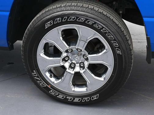 Hydro Blue Pearlcoat 2022 RAM 1500 Big Horn/Lone Star