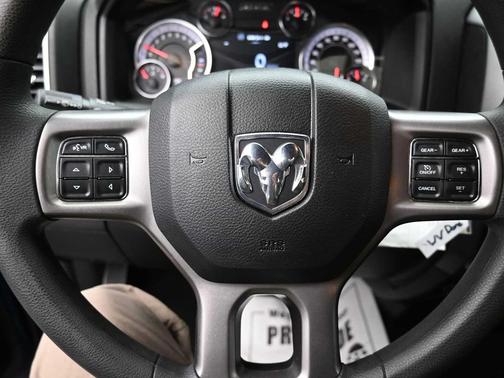 2022 RAM 1500 Classic Warlock Quad Cab 4x4 6'4' Box