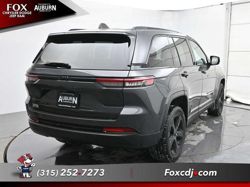 2023 Jeep Grand Cherokee Altitude