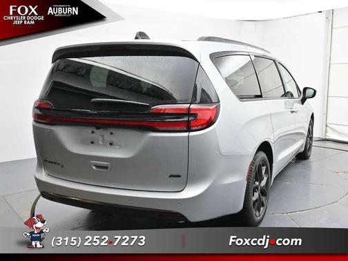 2026 Chrysler Pacifica L