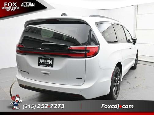 2026 Chrysler Pacifica L