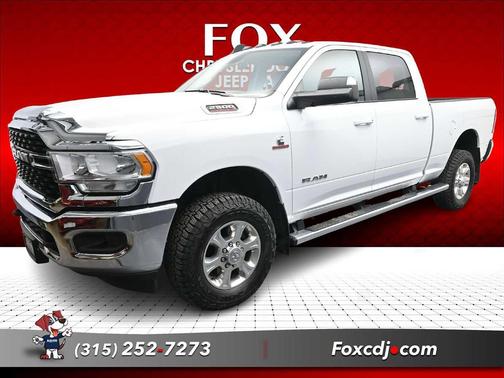 Bright White Clearcoat 2022 RAM 2500 Big Horn Crew Cab 4x4 6'4' Box