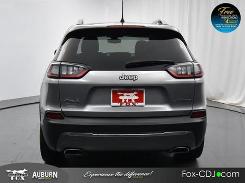 Photo 4 of 35 of 2019 Jeep Cherokee Limited