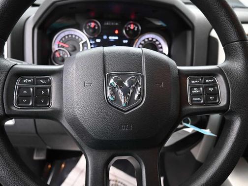 2020 RAM 1500 Classic Warlock Quad Cab 4x4 6'4' Box