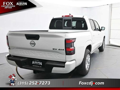 Glacier White 2022 Nissan Frontier SV