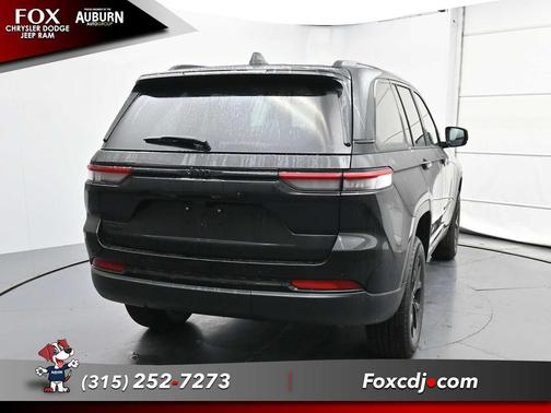 2025 Jeep Grand Cherokee Altitude