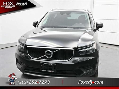 2019 Volvo XC40 T5 Momentum