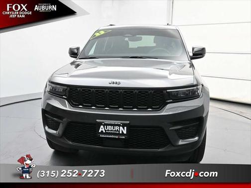 2023 Jeep Grand Cherokee Altitude